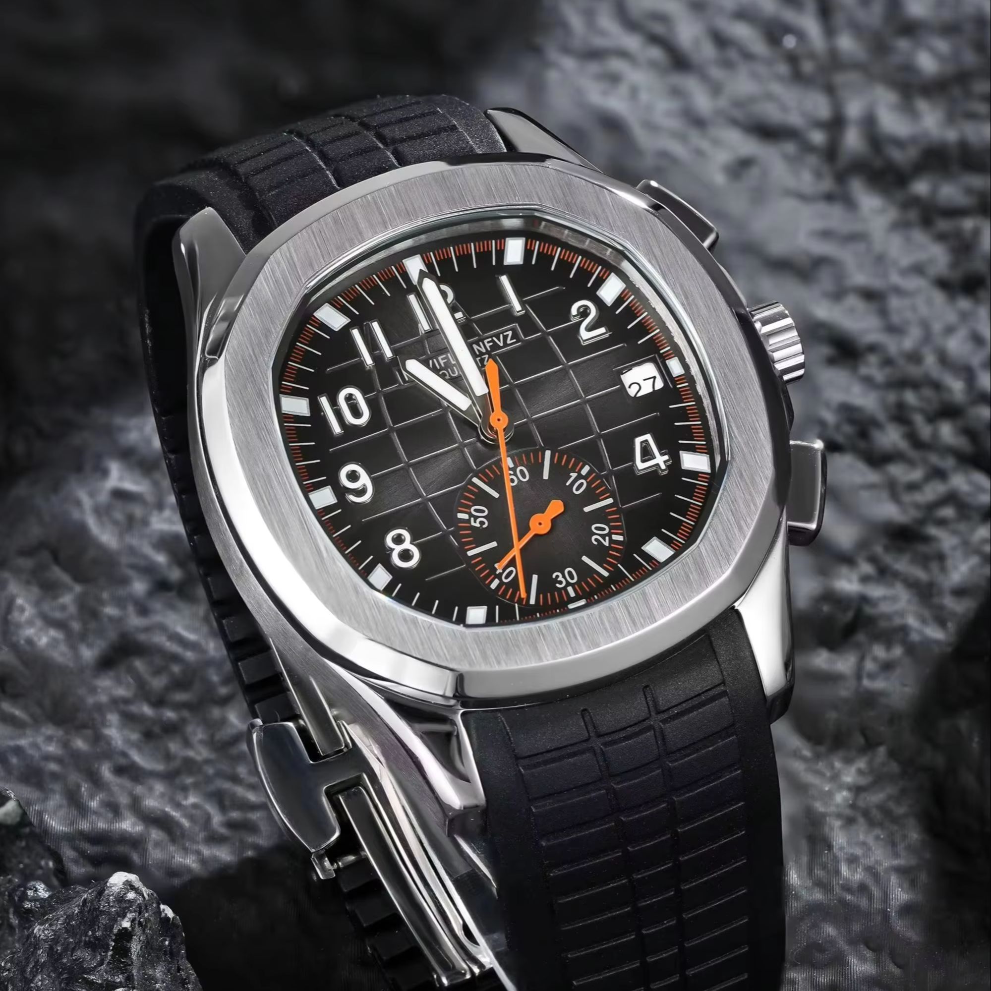 Luxury Watch With Rubber Strap - 40MM Men's Luxury Watch NAVIFLZ NFVZ